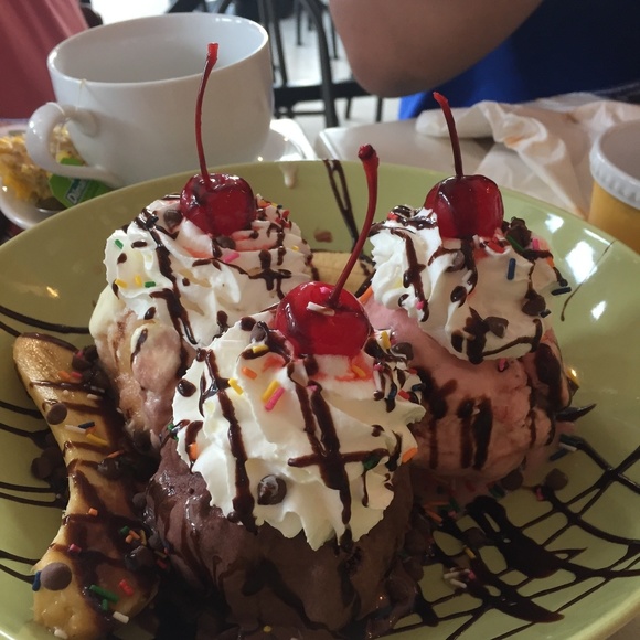 Meet your Posher, Claire - Picture 1 of 1